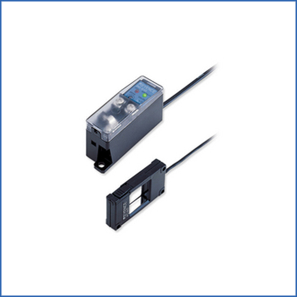 KEYENCE Photoelectric Sensors PG series laser sensor